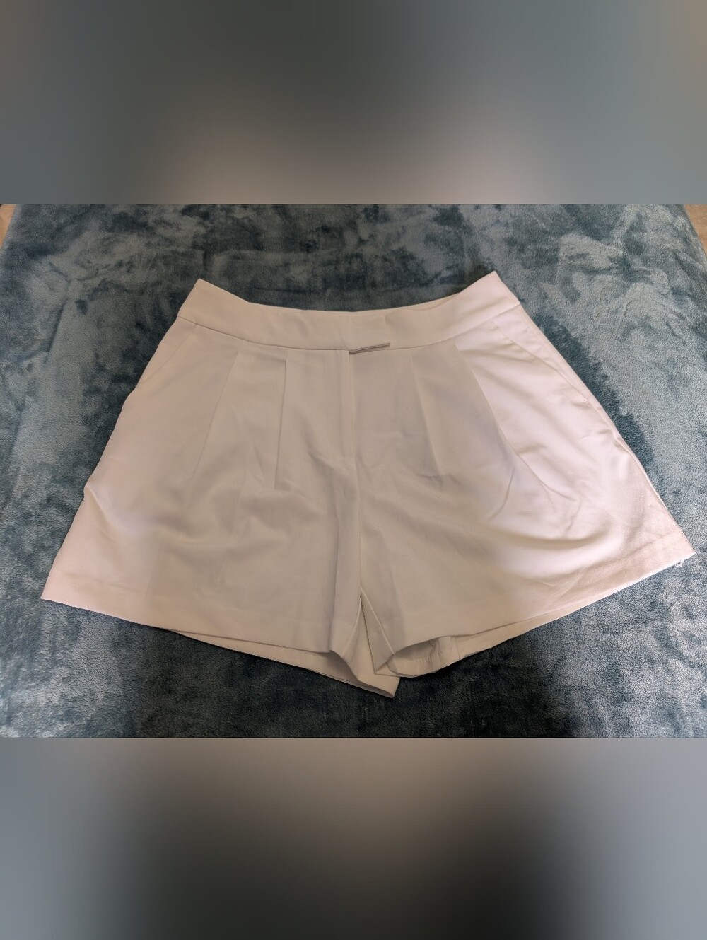 INC International Concepts White High-Rise Pleated Bermuda Shorts